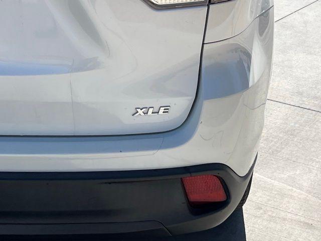 used 2019 Toyota Highlander car, priced at $26,373