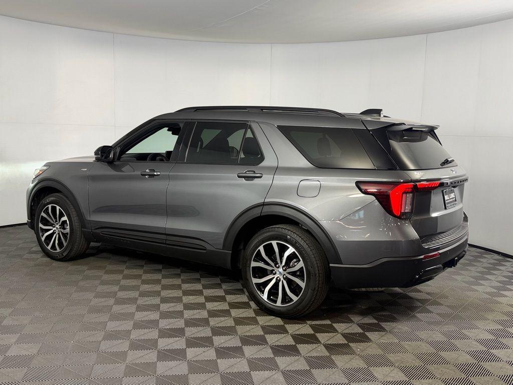 used 2025 Ford Explorer car, priced at $36,673
