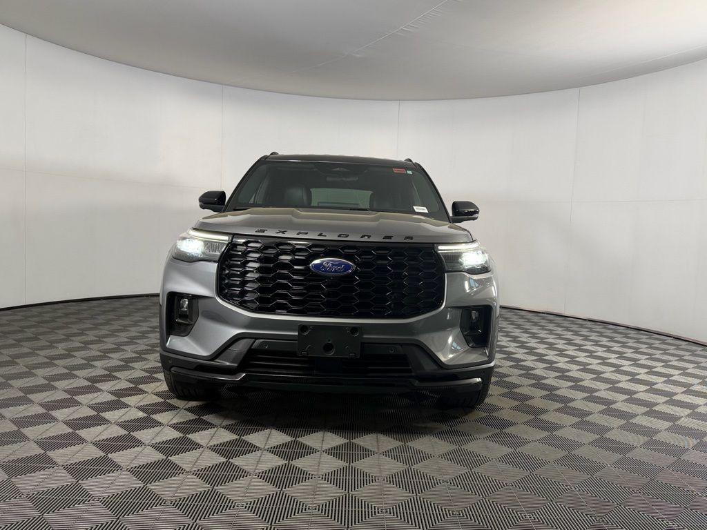 used 2025 Ford Explorer car, priced at $36,673