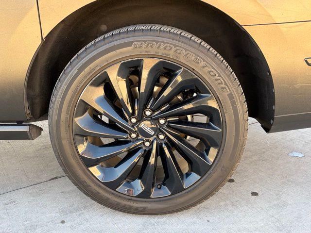 used 2020 Lincoln Navigator car, priced at $39,995