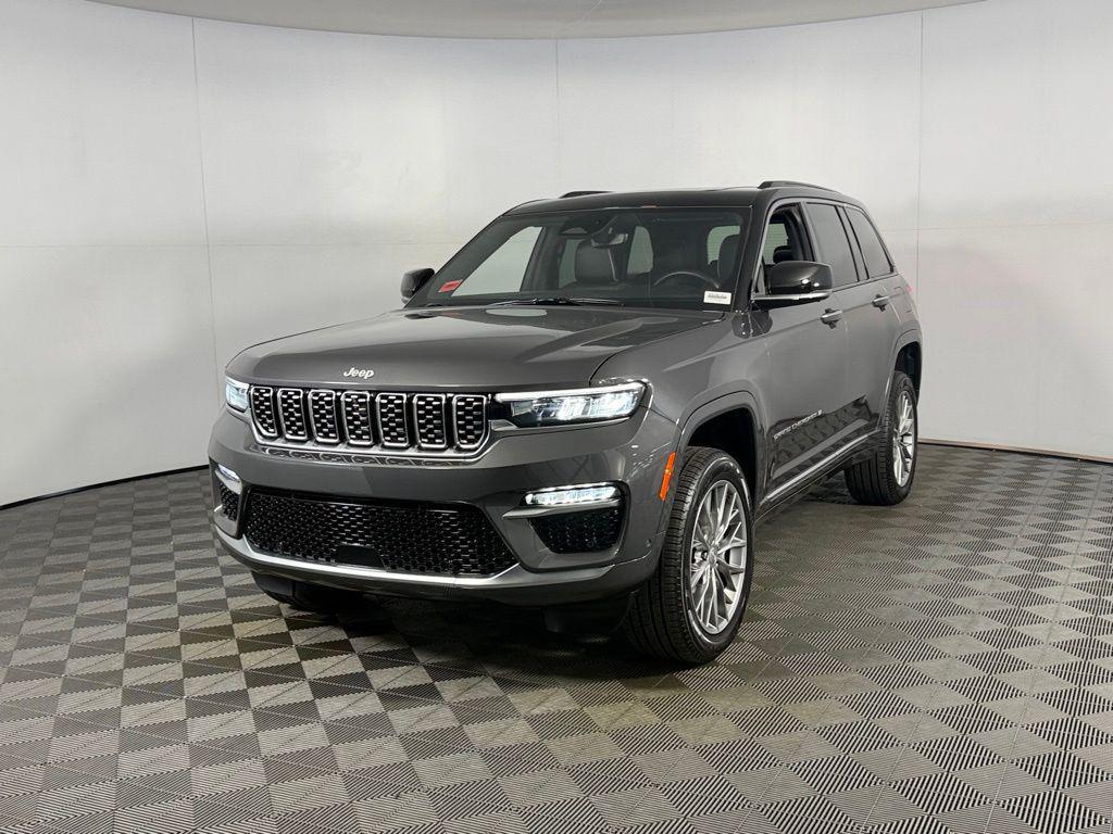 used 2025 Jeep Grand Cherokee car, priced at $50,375