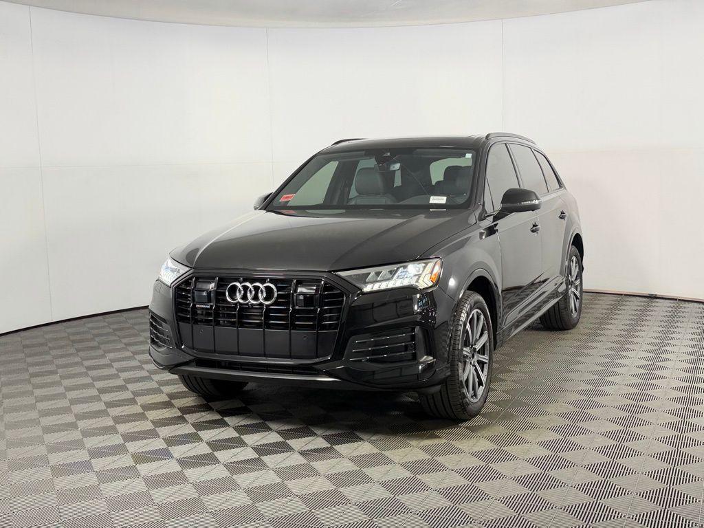 used 2024 Audi Q7 car, priced at $42,375