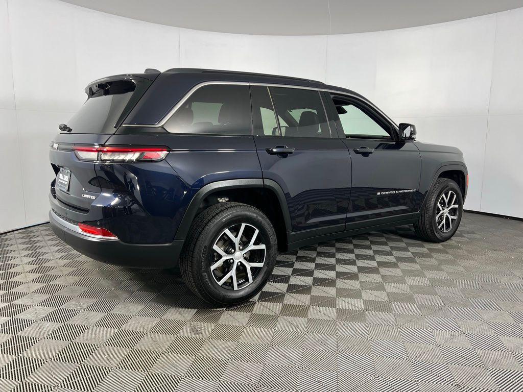 used 2024 Jeep Grand Cherokee car, priced at $30,273