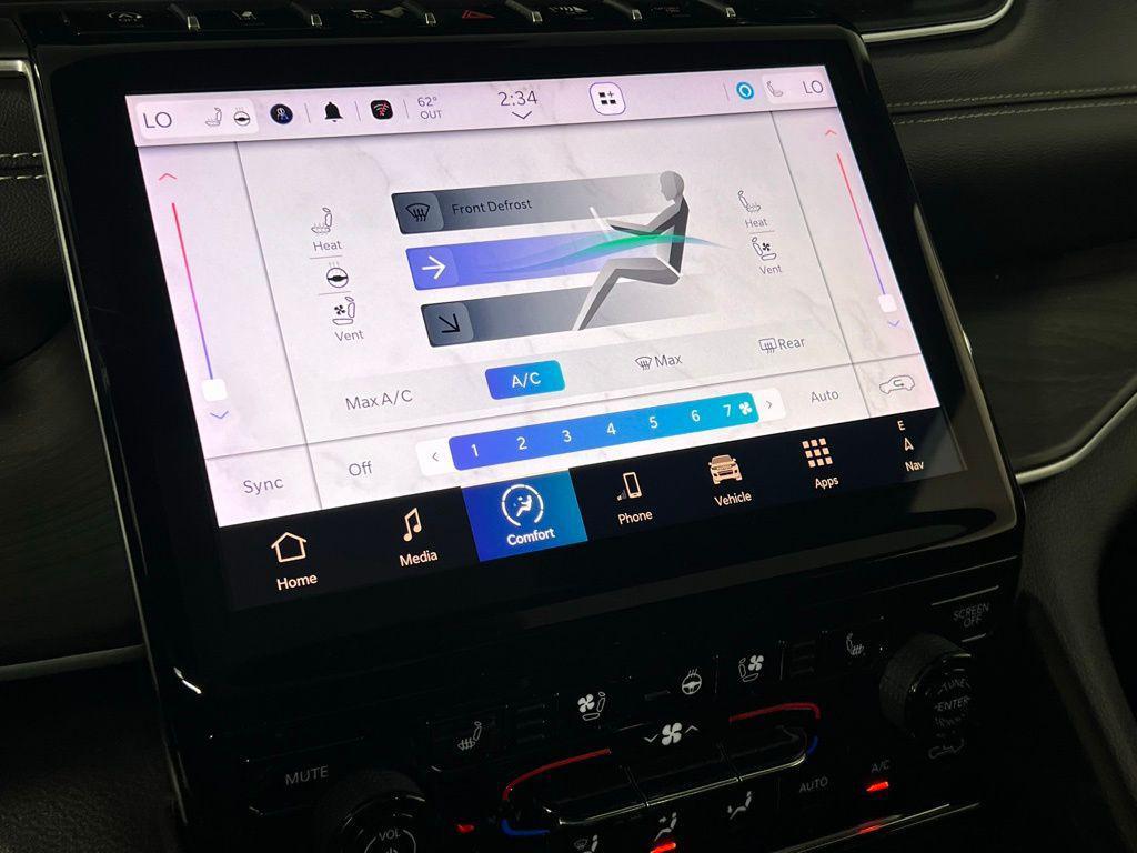 used 2024 Jeep Grand Cherokee car, priced at $30,273