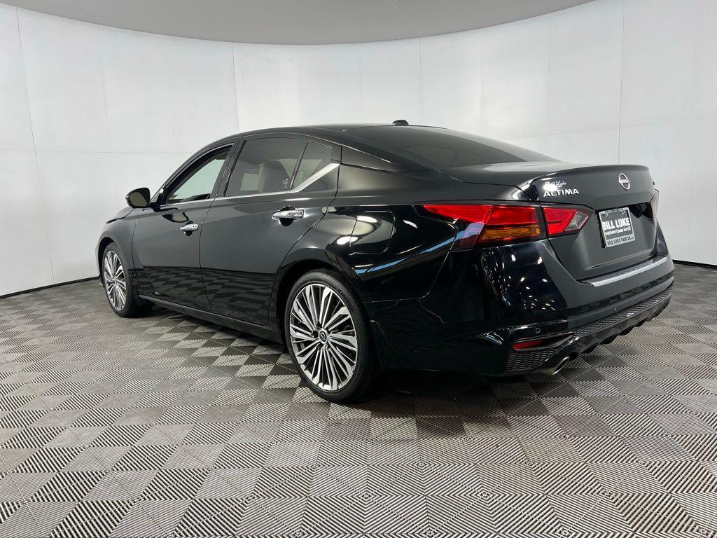 used 2023 Nissan Altima car, priced at $23,673