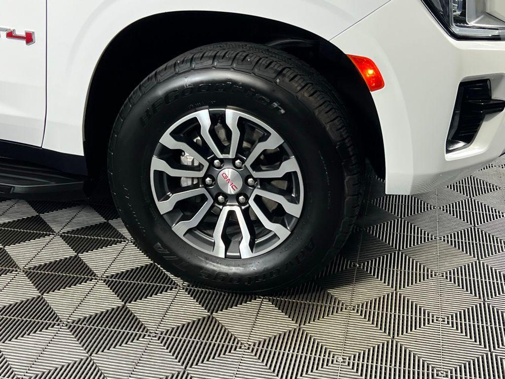 used 2023 GMC Yukon car, priced at $55,173