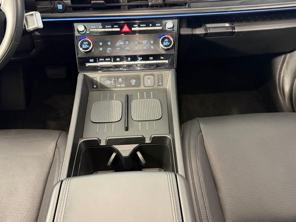 used 2025 Hyundai Santa Fe car, priced at $35,975