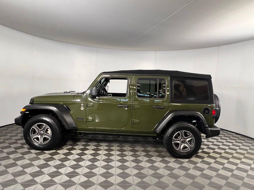 used 2022 Jeep Wrangler Unlimited car, priced at $26,273