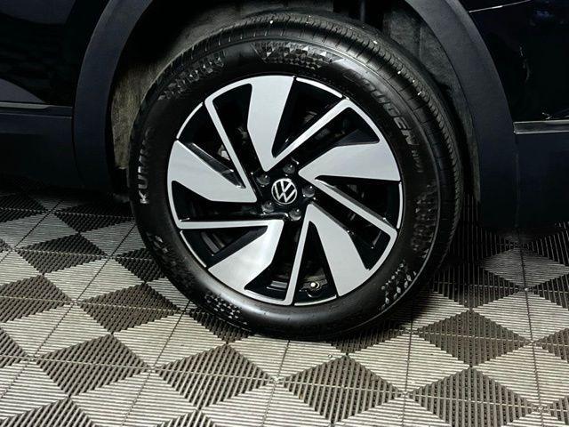 used 2024 Volkswagen Atlas car, priced at $27,475