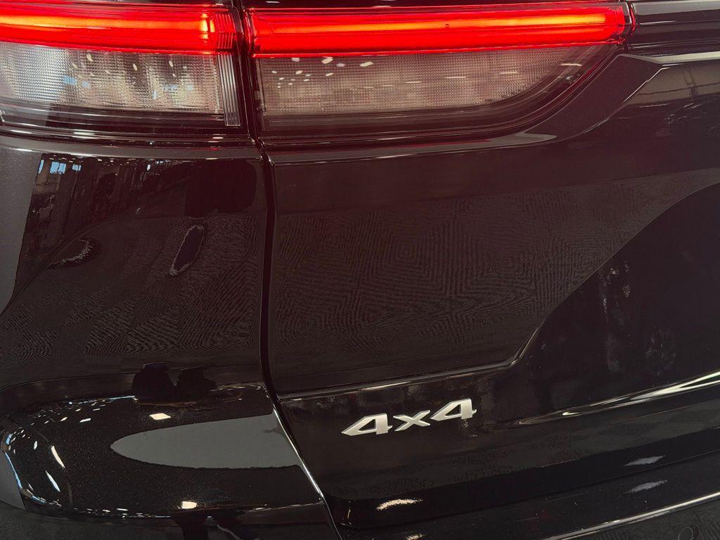 used 2024 Jeep Grand Cherokee car, priced at $32,673