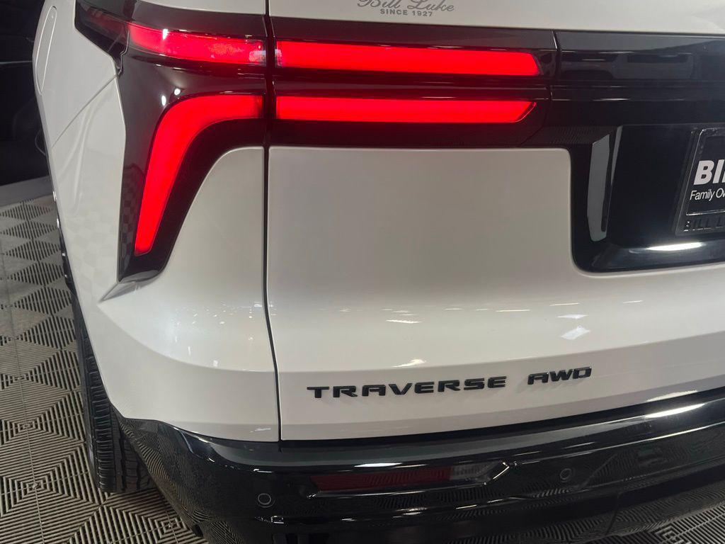 used 2024 Chevrolet Traverse car, priced at $50,973
