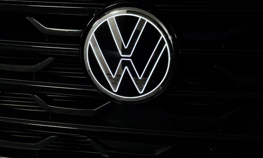 used 2025 Volkswagen Atlas Cross Sport car, priced at $33,373