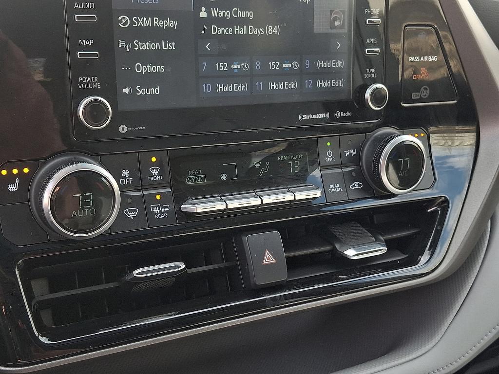 used 2022 Toyota Highlander car, priced at $33,788