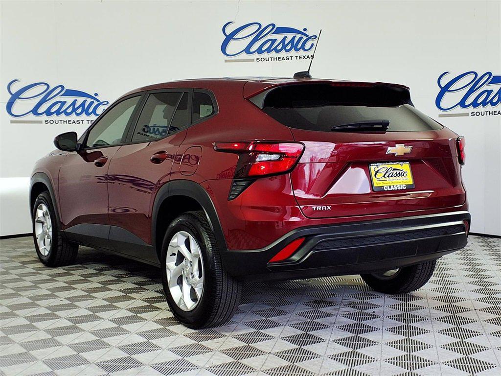 used 2025 Chevrolet Trax car, priced at $21,715