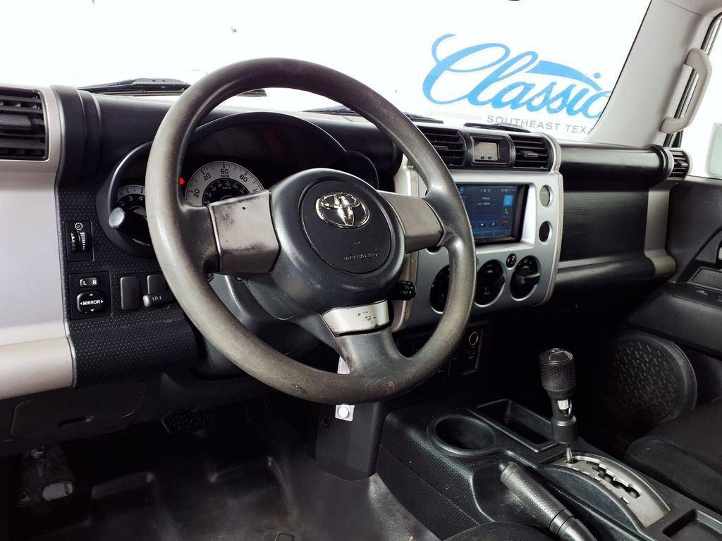 used 2007 Toyota FJ Cruiser car, priced at $8,698