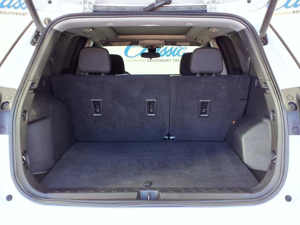 used 2023 Chevrolet Equinox car, priced at $26,596