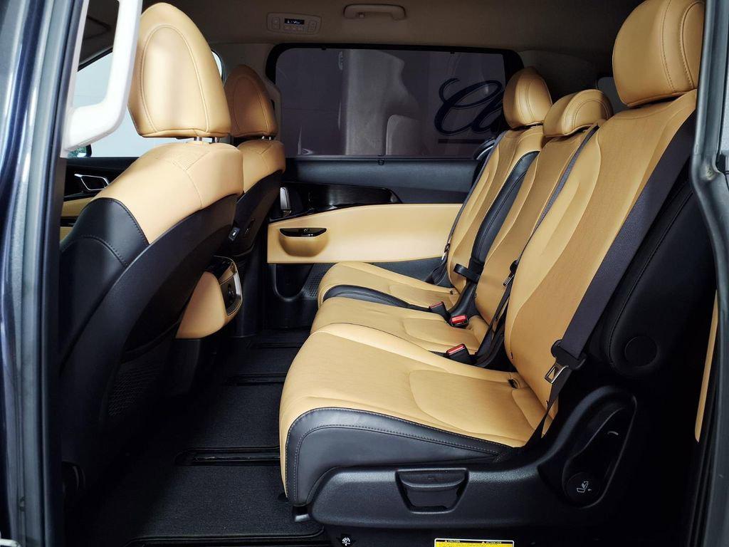 used 2023 Kia Carnival car, priced at $28,989