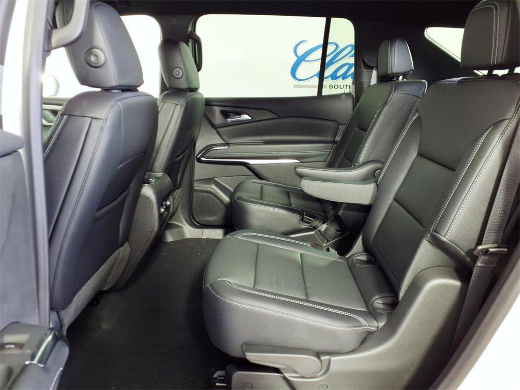 new 2026 Chevrolet Traverse car, priced at $44,570