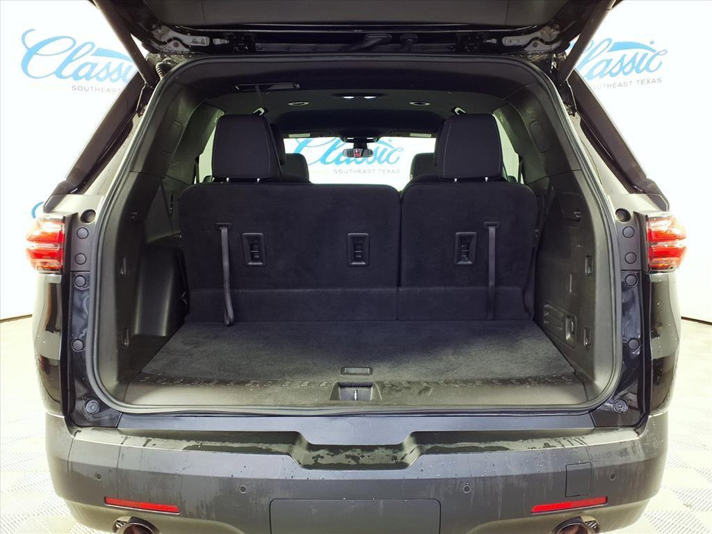 used 2022 Chevrolet Traverse car, priced at $19,443