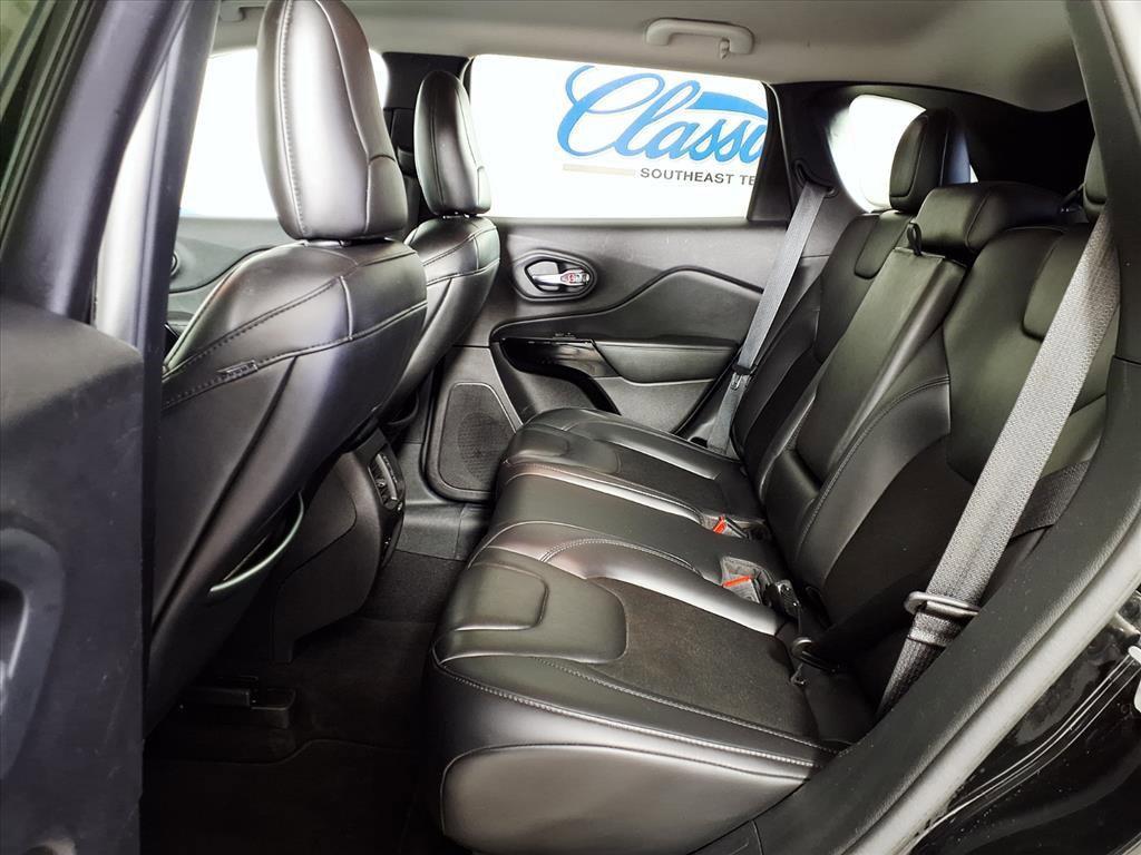 used 2020 Jeep Cherokee car, priced at $15,402