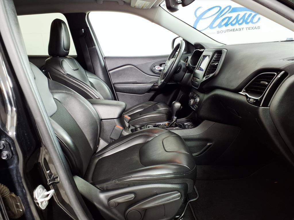 used 2020 Jeep Cherokee car, priced at $15,402