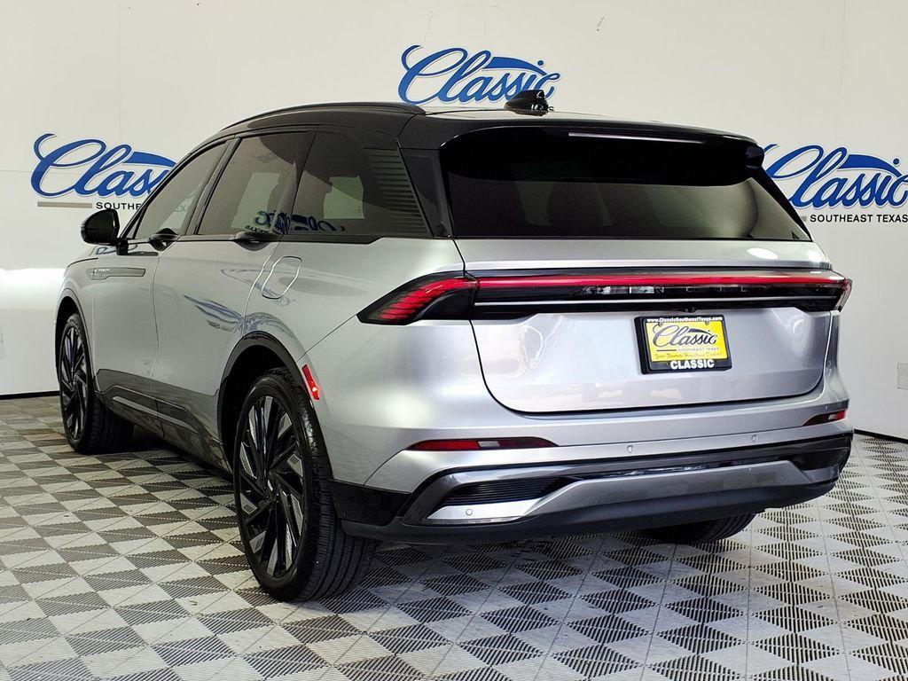 used 2025 Lincoln Nautilus car, priced at $57,489