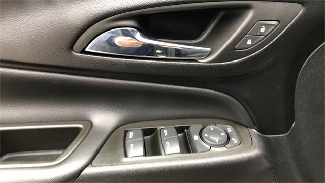 used 2023 Chevrolet Equinox car, priced at $22,490