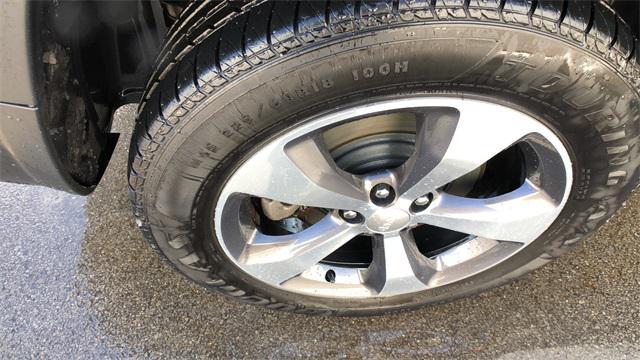 used 2020 Jeep Cherokee car, priced at $19,990