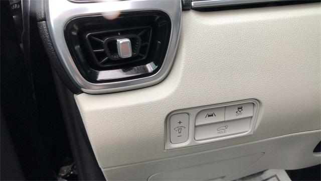 used 2023 Kia Sorento Hybrid car, priced at $28,990