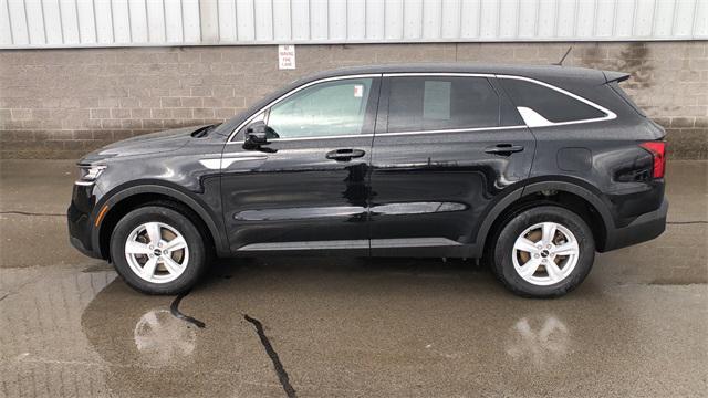 used 2023 Kia Sorento car, priced at $26,490