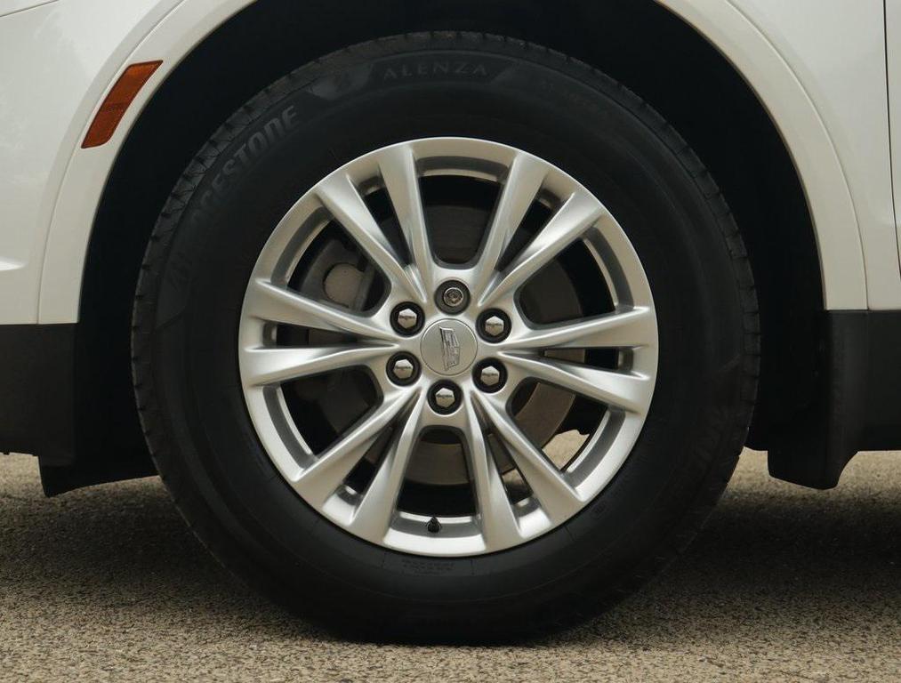 2020 Crystal White Tricoat Cadillac XT5