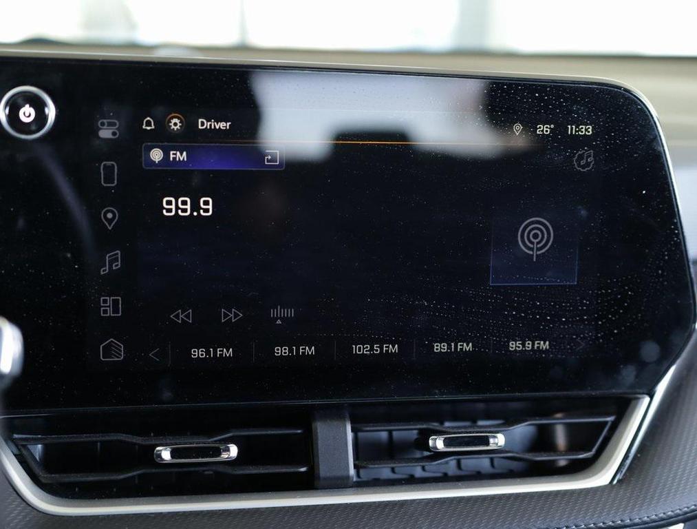 used 2025 Chevrolet Equinox car, priced at $25,996