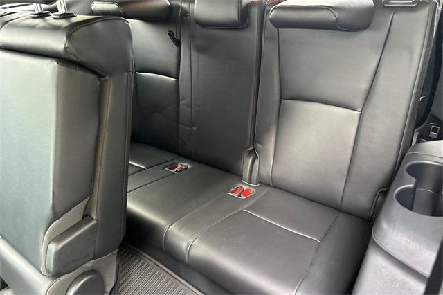 used 2023 Toyota Highlander car, priced at $37,995