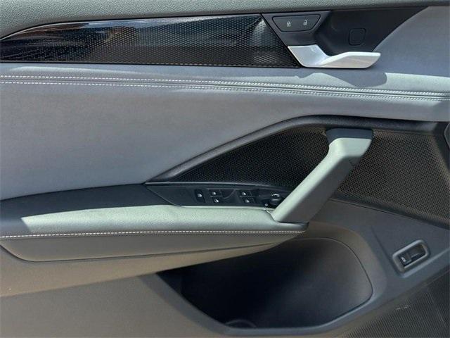 new 2025 Volkswagen Tiguan car, priced at $32,000