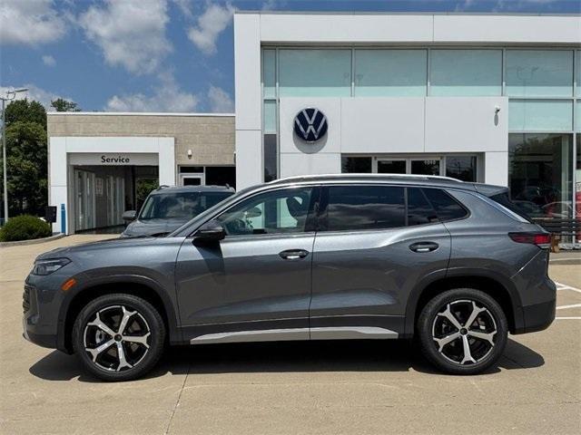new 2025 Volkswagen Tiguan car, priced at $32,000