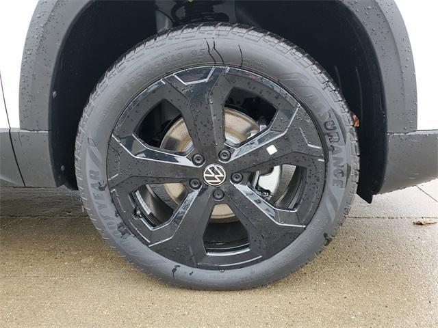 new 2026 Volkswagen Taos car, priced at $34,592