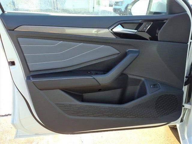 new 2025 Volkswagen Jetta car, priced at $27,600