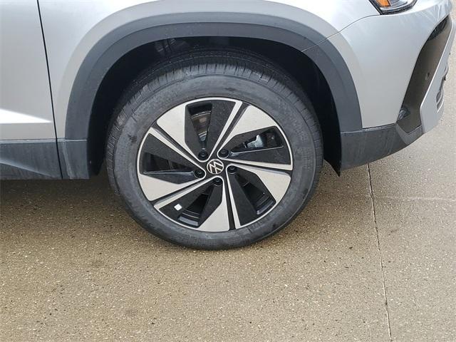 new 2026 Volkswagen Taos car, priced at $32,306