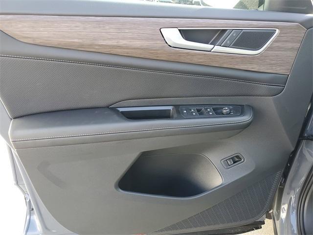 new 2026 Volkswagen Atlas car, priced at $49,388