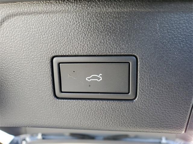 new 2026 Volkswagen Atlas car, priced at $49,388