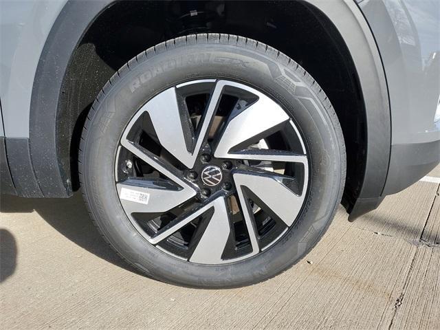 new 2026 Volkswagen Atlas car, priced at $49,388