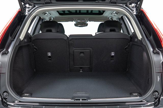 new 2026 Volvo XC60 car, priced at $57,985