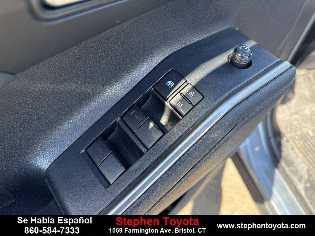 used 2023 Toyota Highlander car, priced at $38,598