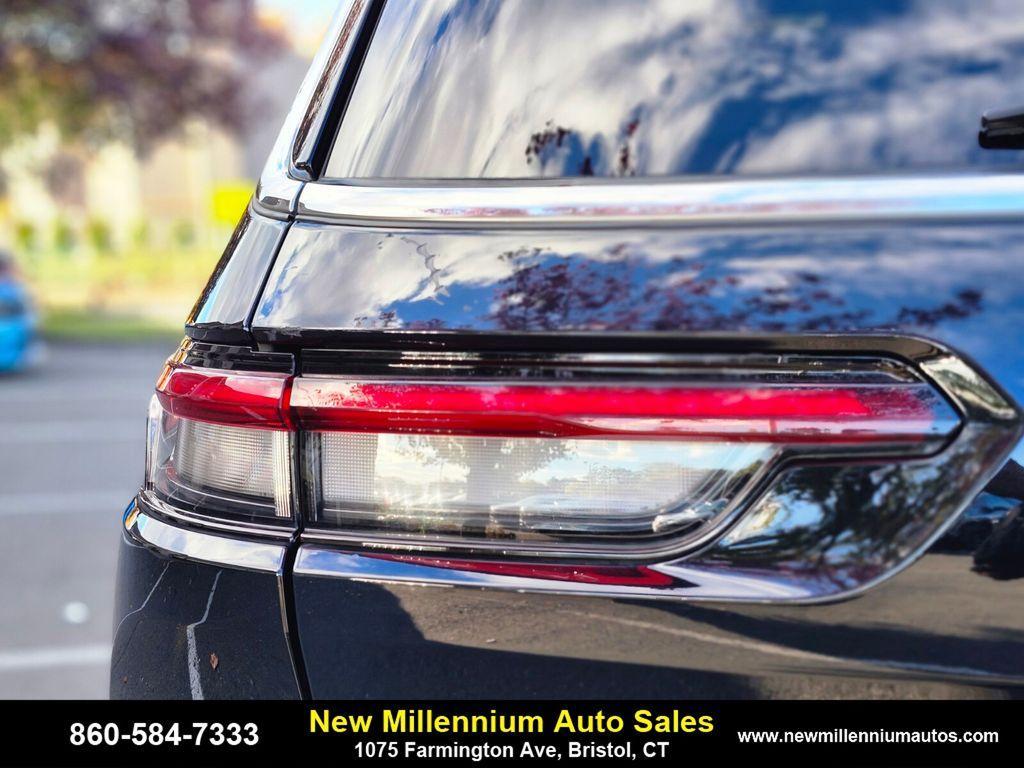 used 2024 Jeep Grand Cherokee L car, priced at $30,429