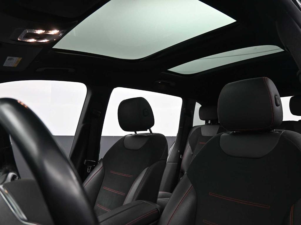 used 2022 Mercedes-Benz GLB 250 car, priced at $26,949