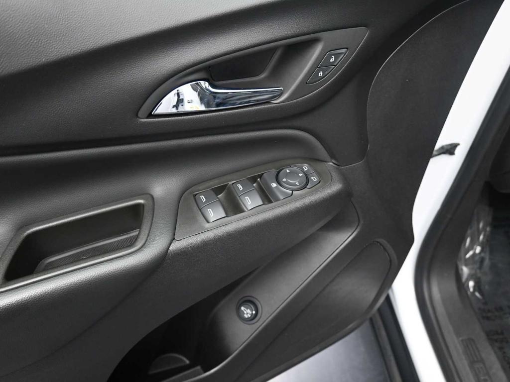 used 2024 Chevrolet Equinox car, priced at $20,443