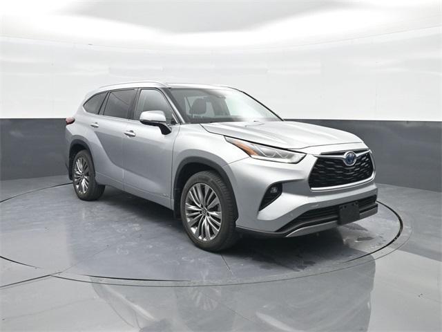 used 2022 Toyota Highlander Hybrid car, priced at $40,949