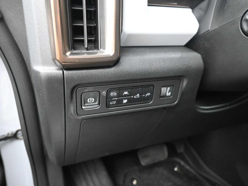 new 2025 GMC HUMMER EV Pickup car, priced at $105,000