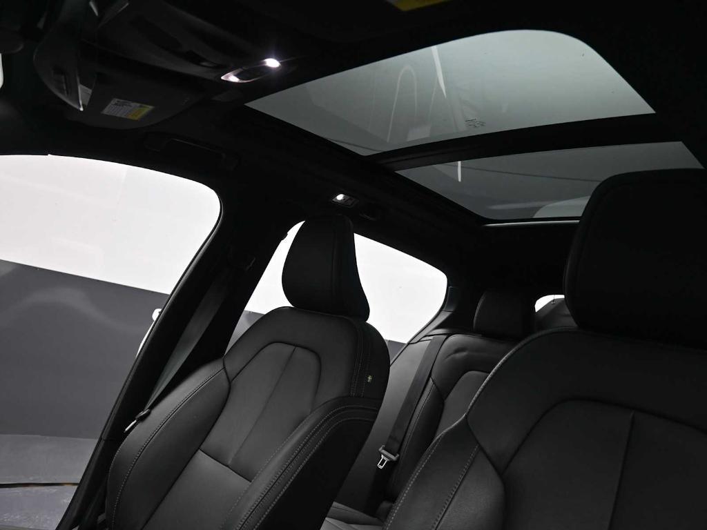 used 2020 Volvo XC40 car, priced at $19,943