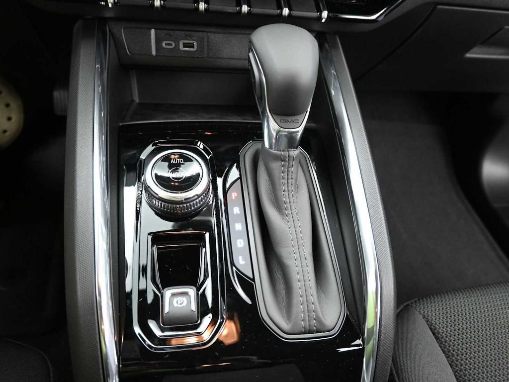 new 2026 GMC Canyon car, priced at $43,250